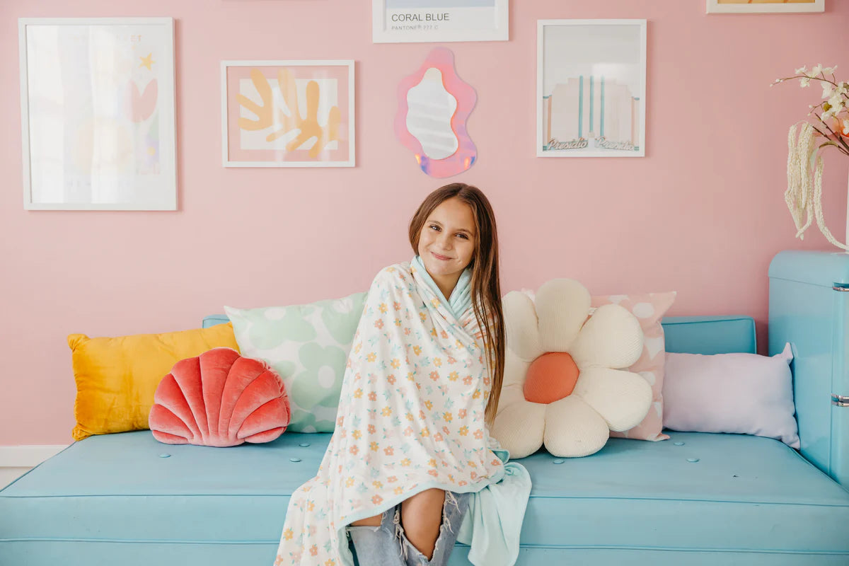 3 Layer Stretchy Quilt- Daisy 46x46