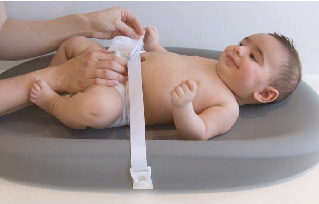 Hatch Grow Smart Changing Pad & Scale: Grey