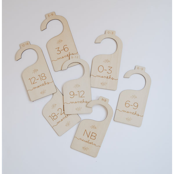 Wooden Baby Hanging Closet Dividers- Leaf